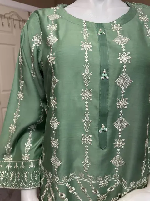 Viscose Embroidered Chikankari Kurti / Top, photo 3