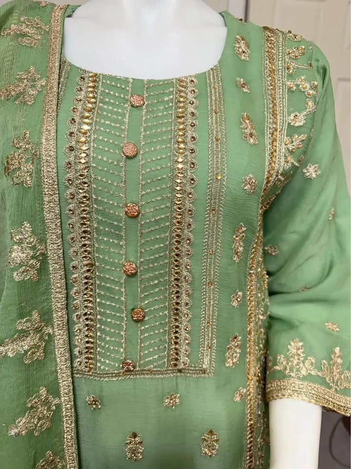 Green Chiffon Party Wear Dress, photo 6 of 7