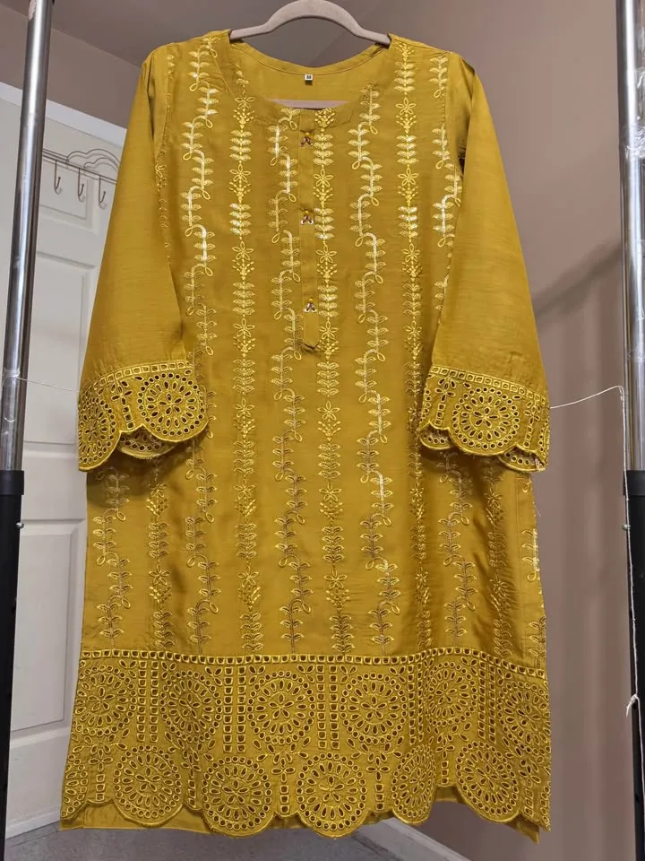 Viscose Chikankari Kurti / Top, photo 3 of 5