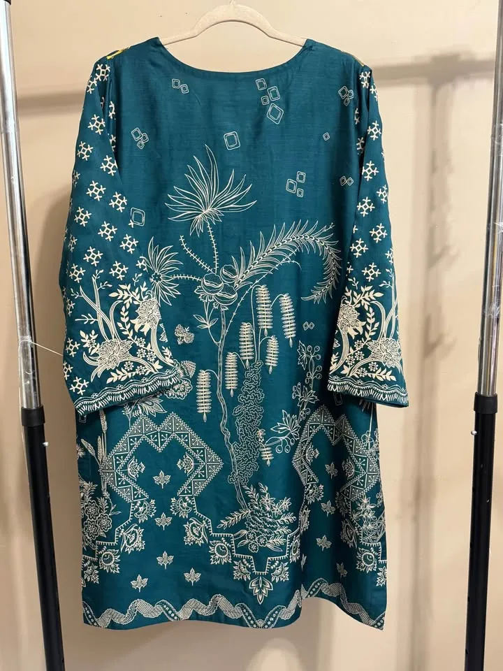 Viscose Embroidered Kurti / Top, photo 4 of 5