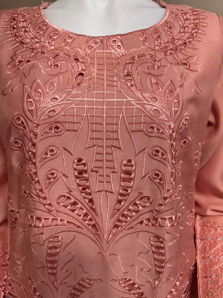 Viscose Chikankari Kurti / Top, photo 3 of 5