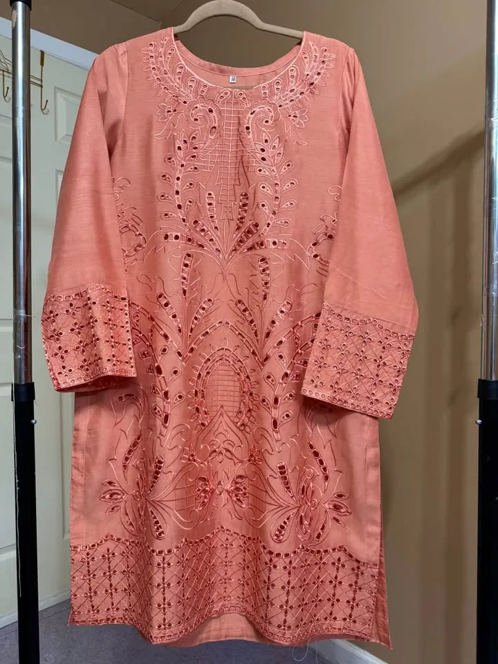 Viscose Chikankari Kurti / Top, photo 4 of 5