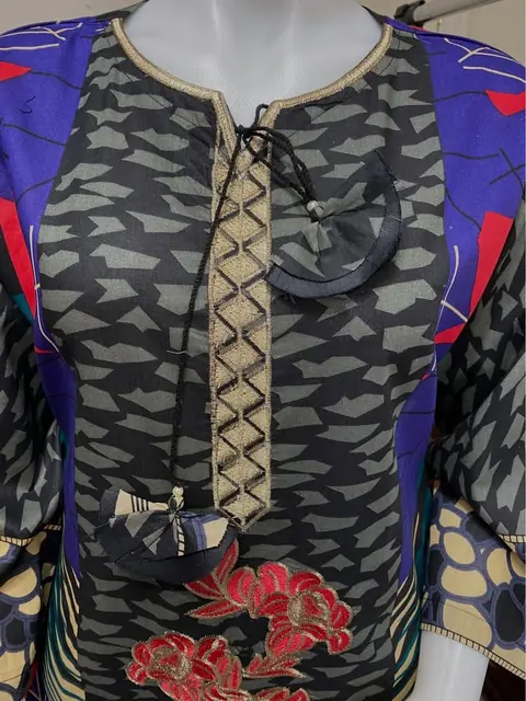 Lawn Embroidered Dress with Chiffon Dupatta, photo 4