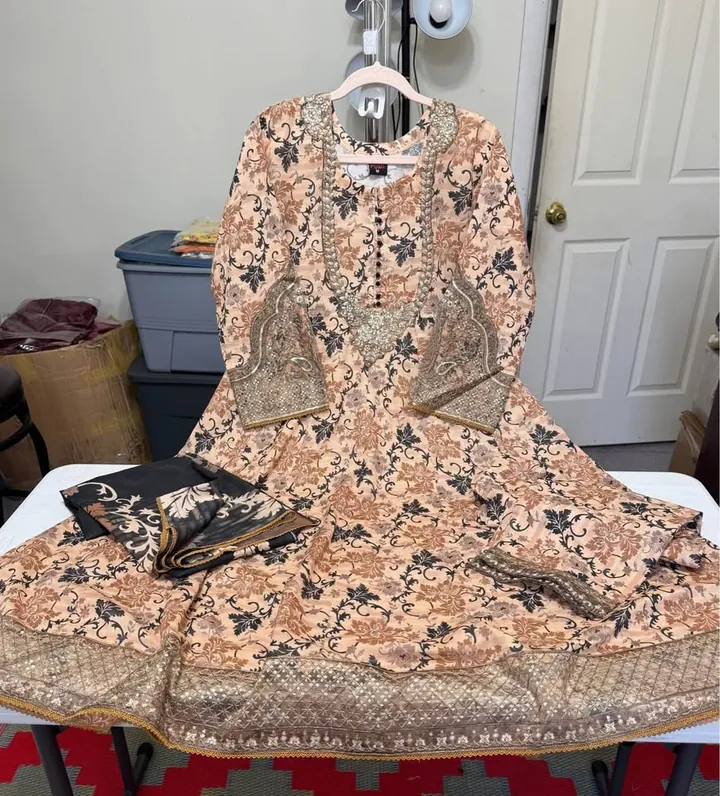 Doria Lawn Embroidered Maxi Dress with Doria Dupatta, photo 2 of 5
