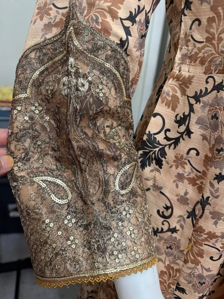 Doria Lawn Embroidered Maxi Dress with Doria Dupatta, photo 4 of 5