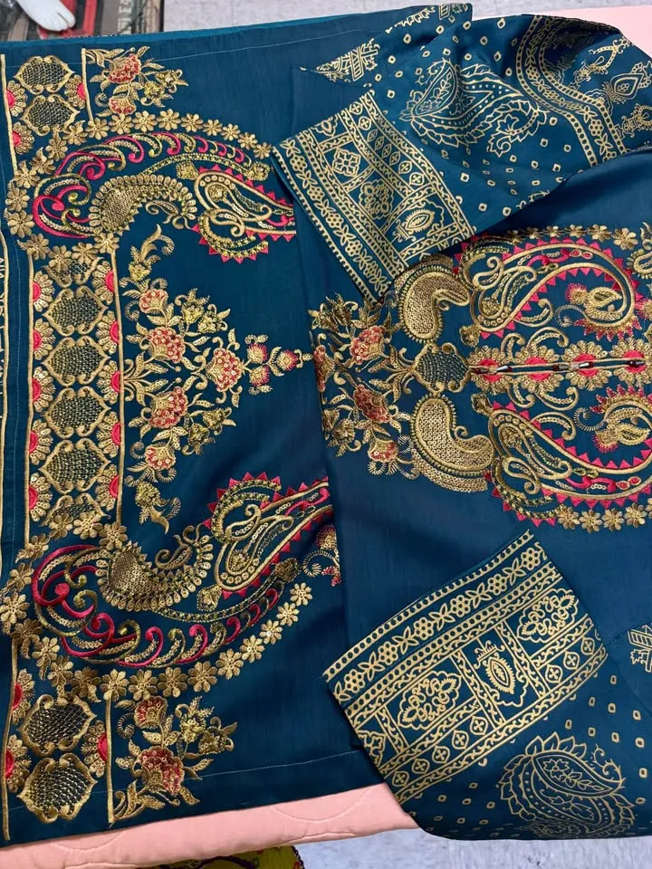 Viscose Embroidered Kurti / Top, photo 3 of 6