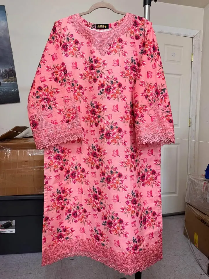 Pink Floral Branded Khaddar Embroidered Dress, photo 4 of 8