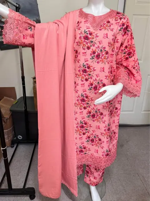 Pink Floral Branded Khaddar Embroidered Dress, photo 8
