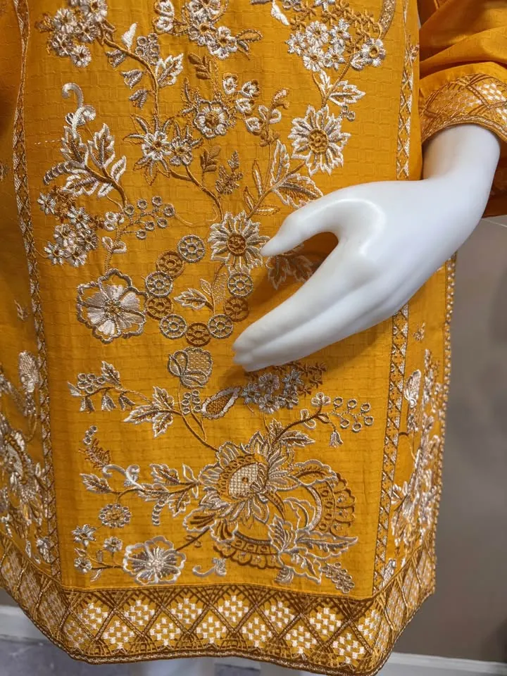 Cotton Embroidered Kurti / Top, photo 4 of 4